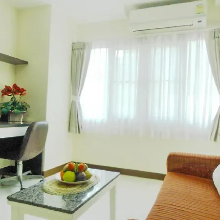 Charming Resident At Ekkamai From Studio Unit Up To 2 Bedroom Apartment Bangkok Exterior photo